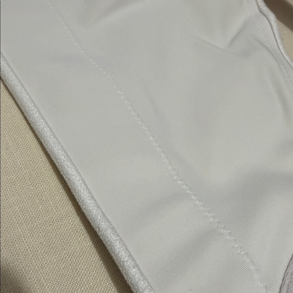 Cacique Back Smoother Cream Beige Full Coverage Lined Underwire Bra, Size 46DD. - Picture 6 of 10